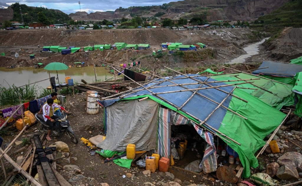 Dozens feared missing after landslide at Myanmar jade mine - Vimarsana News