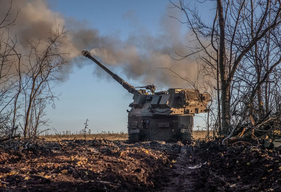 Fresh wave of Ukrainian refugees expected as Russia targets power ahead of winter - Vimarsana News