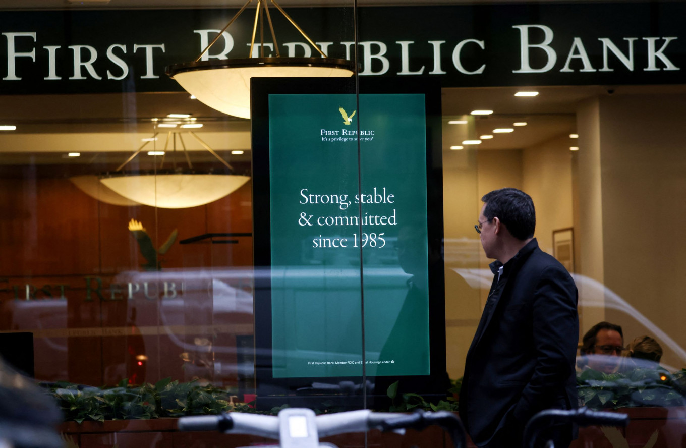 Bank rescues ease crisis fears but investors worry it's not enough – The Times Of Earth - Vimarsana News