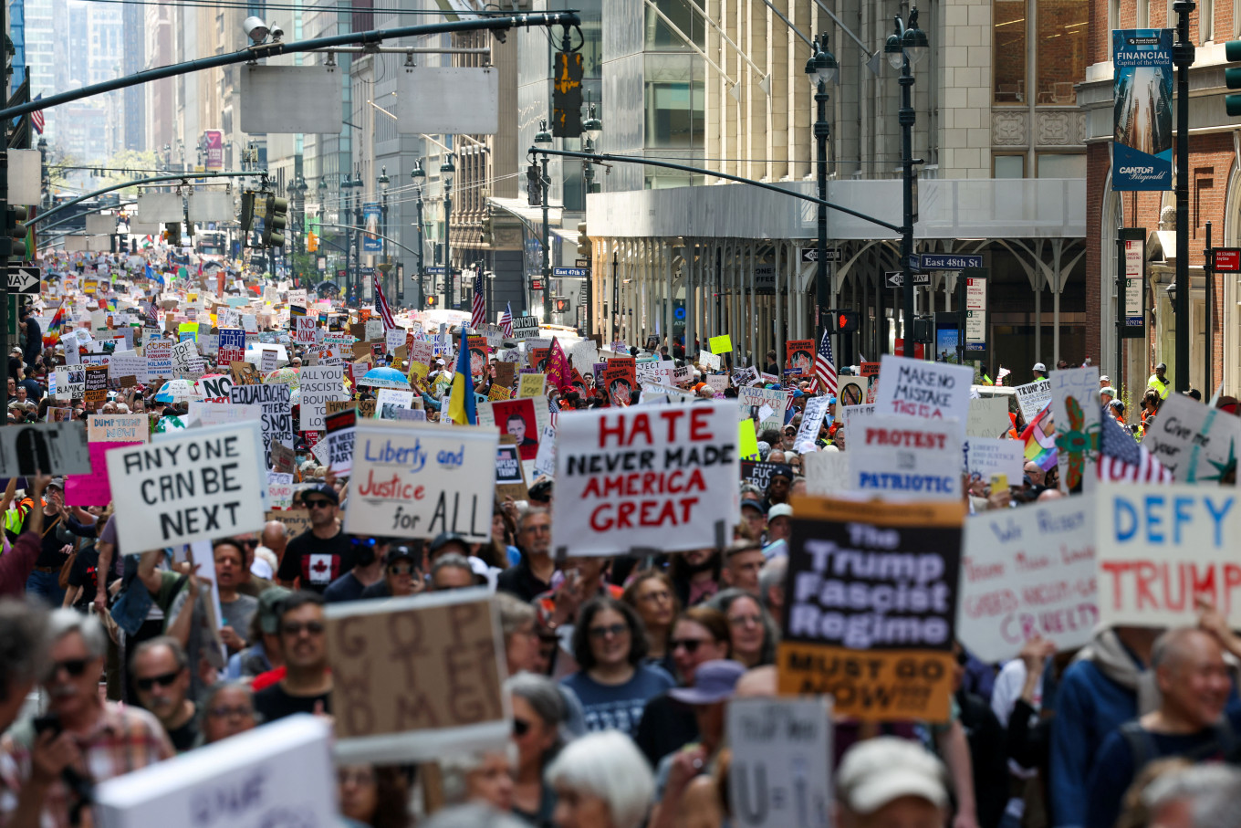 Thousands join anti-Trump protests across US – The Times Of Earth