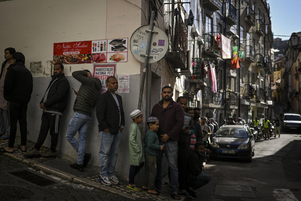 Portugal to expel some 18,000 illegal migrants ahead of snap national election